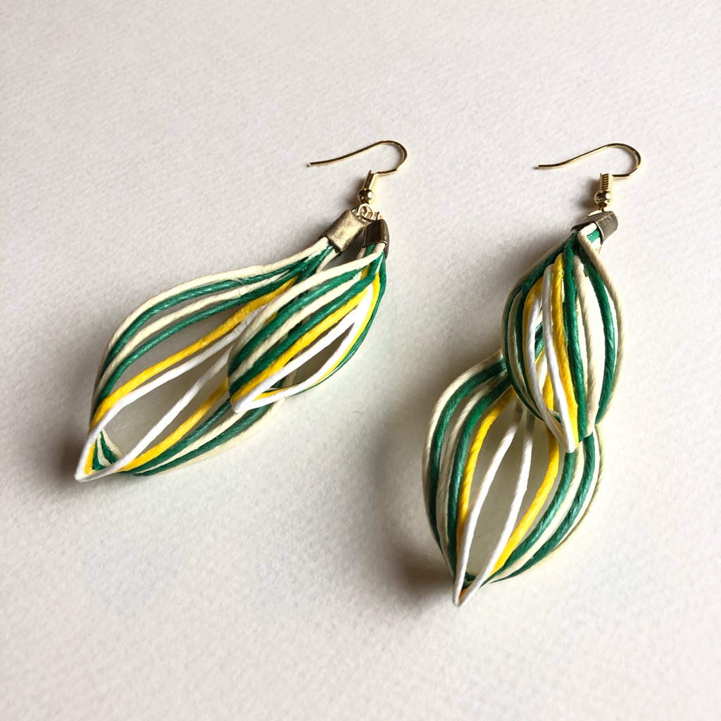 かみばんどアクセサリー／ピアス